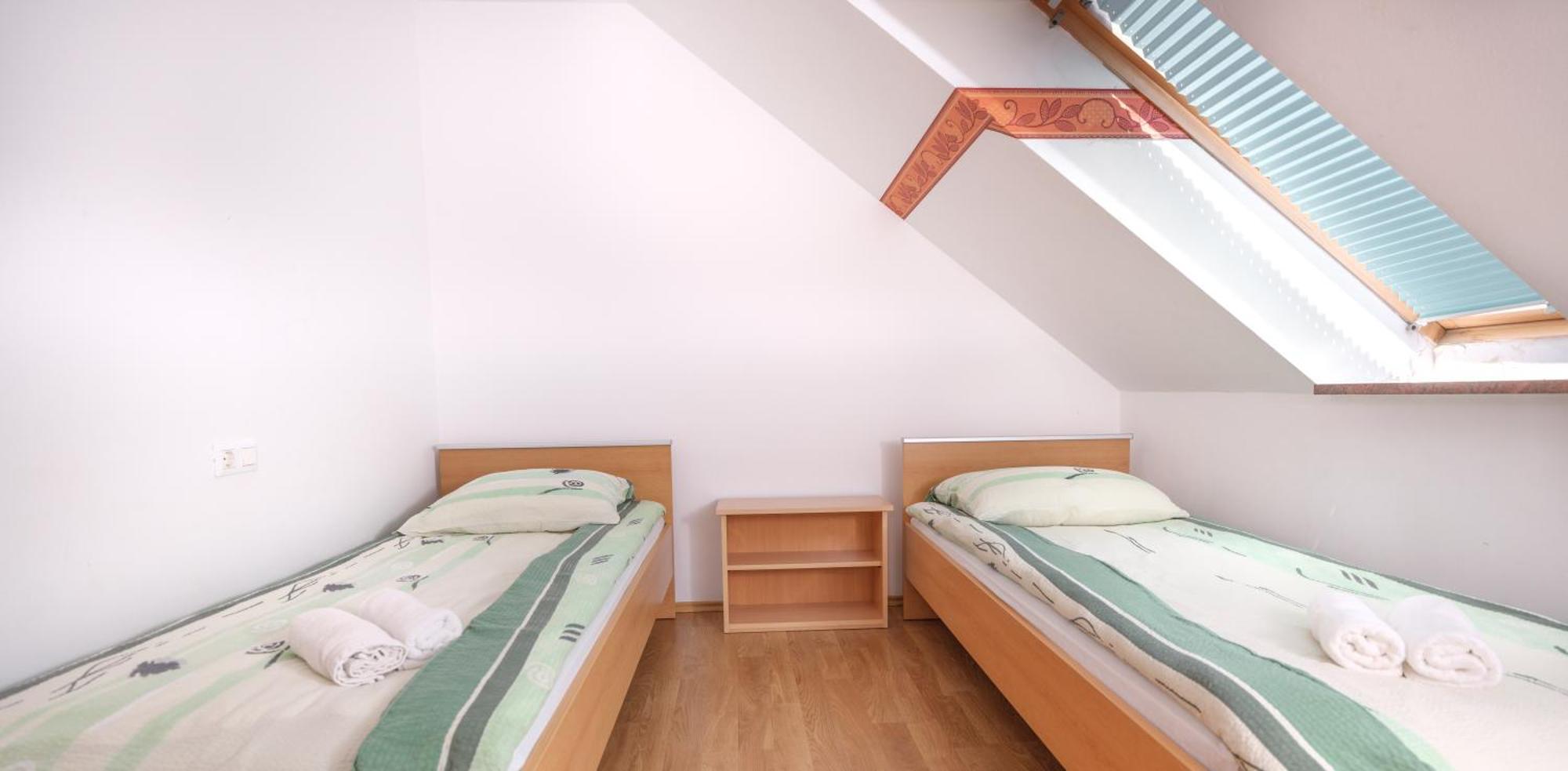 Apartments Suster Stari Trg ob Kolpi Habitación foto